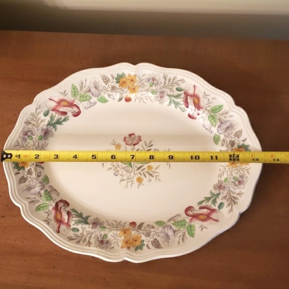 Royal Doulton Bone China Stratford oval Platter EUC - Picture 2 of 7